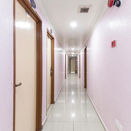 Super Oyo 258 Hotel Smc Alam Avenue Shah Alam Ngoại thất bức ảnh